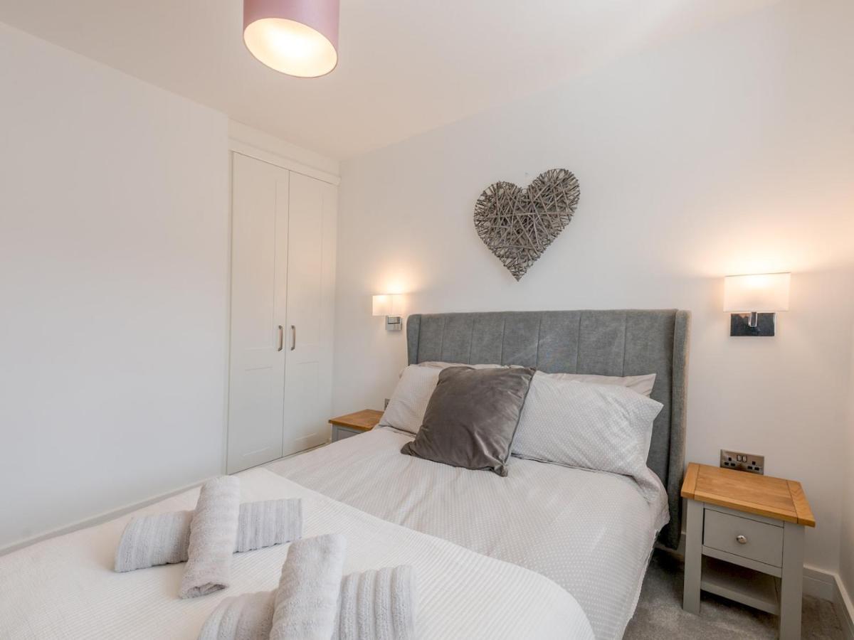Pass The Keys 1 Bed Albury Contemporary Apartment With Secure Parking シュルーズベリー エクステリア 写真